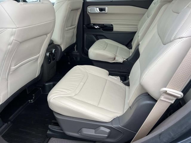 Certified 2024 Ford Explorer Platinum w/ Technology Package image 14
