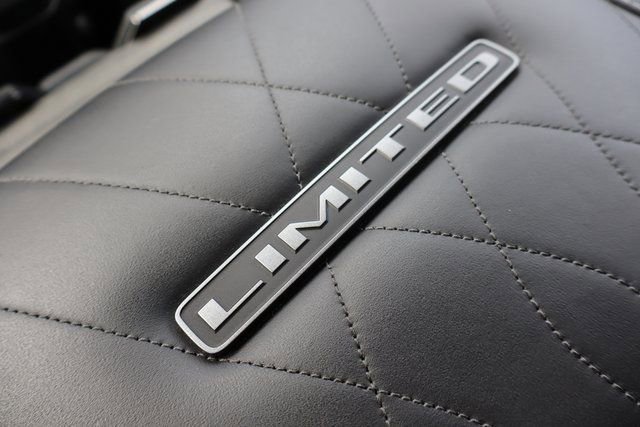 Used 2025 RAM 3500 Limited image 33