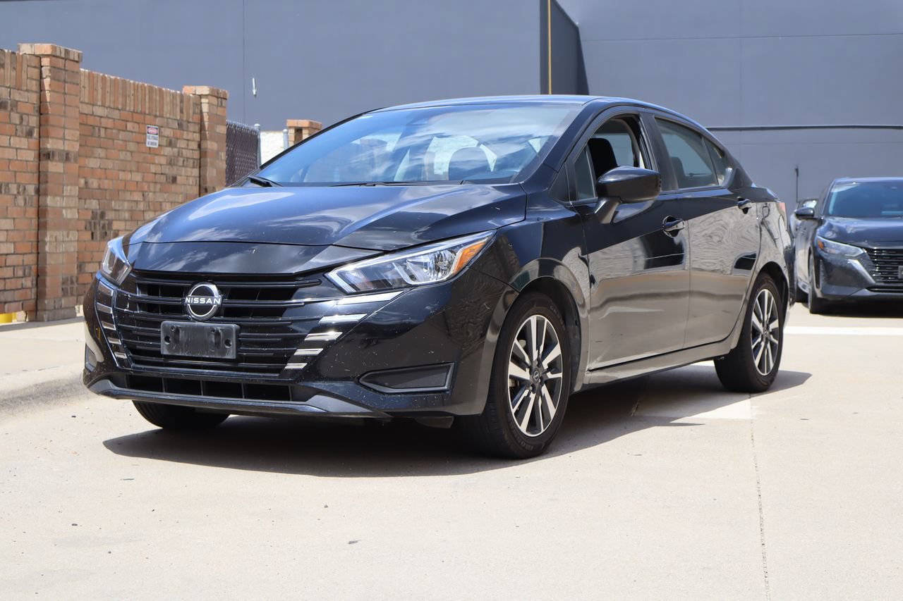 Used 2024 Nissan Versa SV FWD image 2
