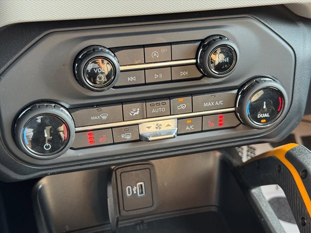 Used 2022 Ford Bronco Badlands image 20