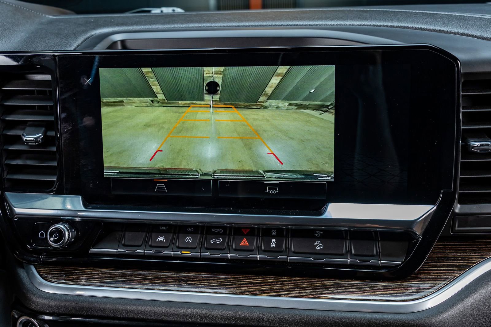 Used 2025 GMC Sierra 1500 SLE w/ X31 Off-Road Package image 25