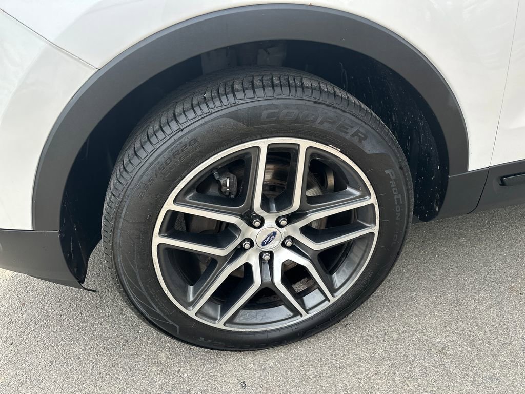 Used 2017 Ford Explorer Sport AWD/4WD image 2