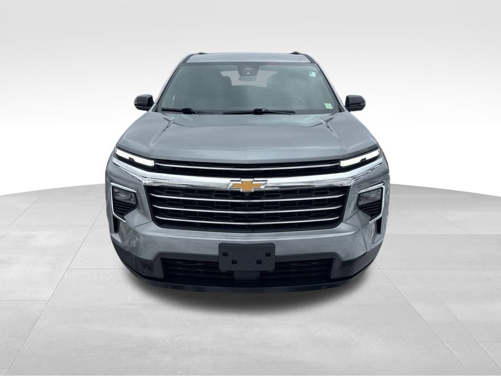 Used 2024 Chevrolet Traverse LT w/ Trailering Package image 9