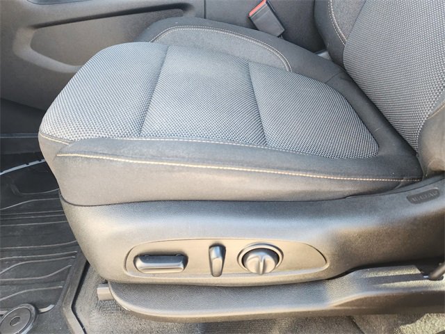 Used 2021 Chevrolet Traverse LT image 22