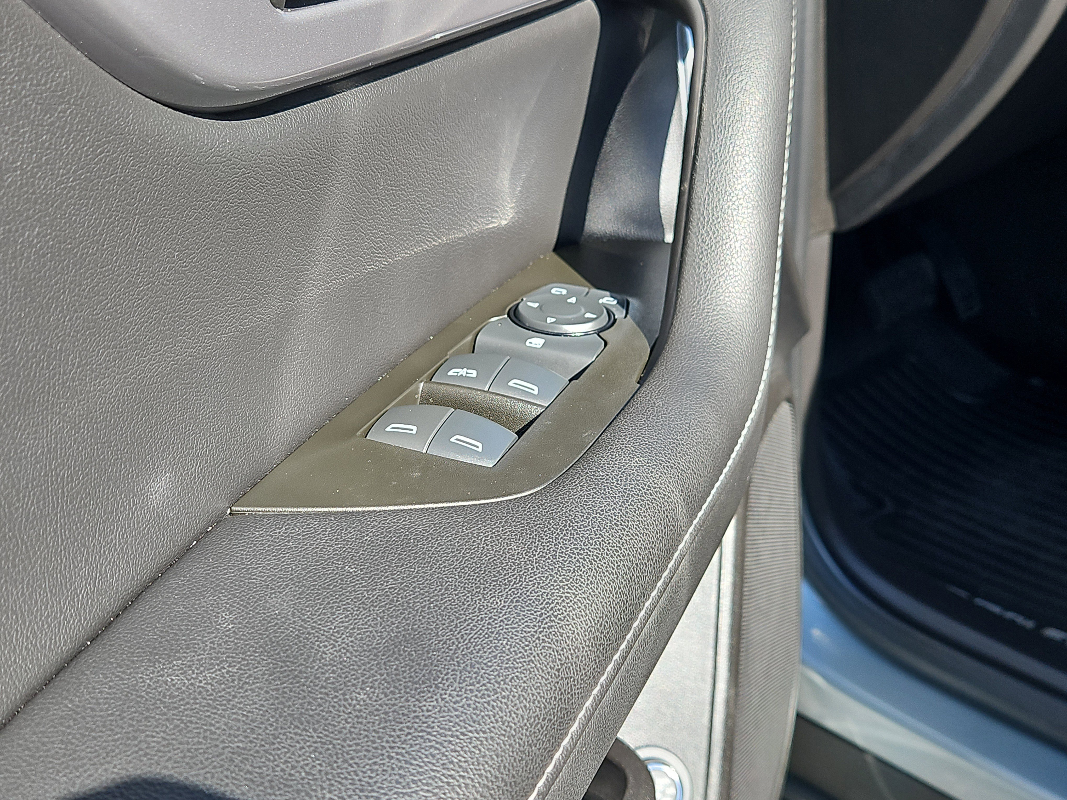 Used 2024 Chevrolet Blazer LT w/ Convenience Package FWD image 18