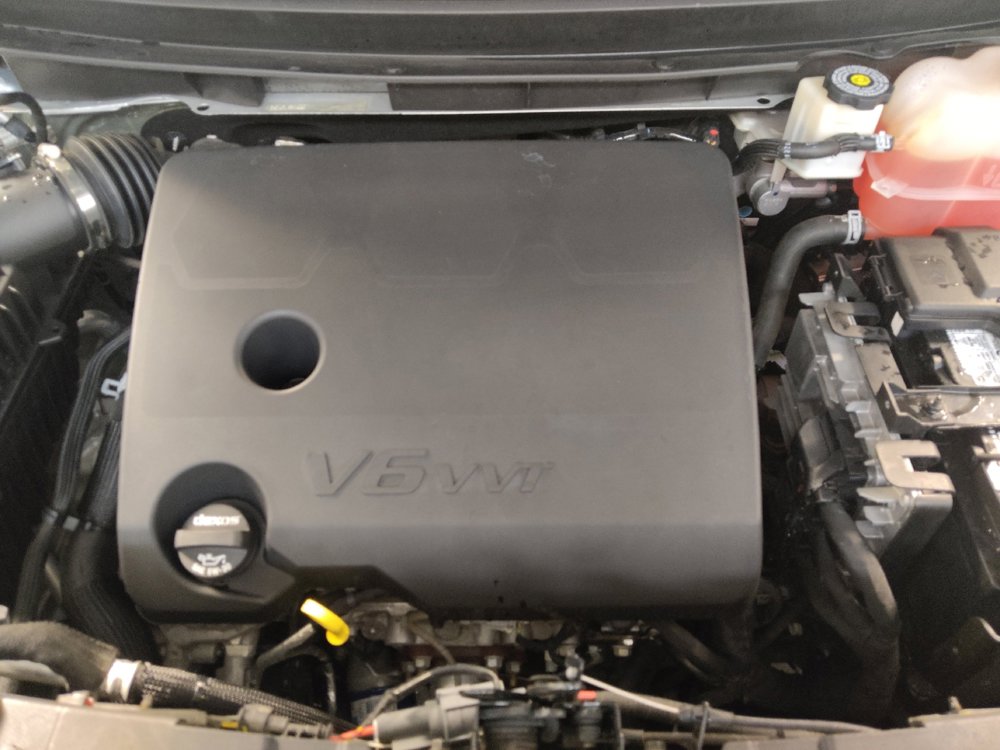 Used 2022 Chevrolet Traverse LS FWD image 30