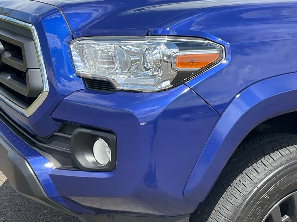 Used 2022 Toyota Tacoma SR5 AWD/4WD image 22