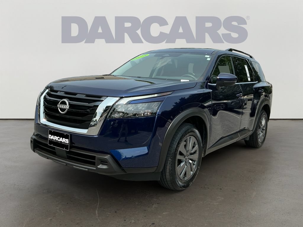Used 2025 Nissan Pathfinder SV AWD/4WD image 3