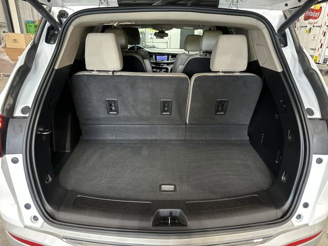Used 2020 Buick Enclave Premium AWD/4WD image 23