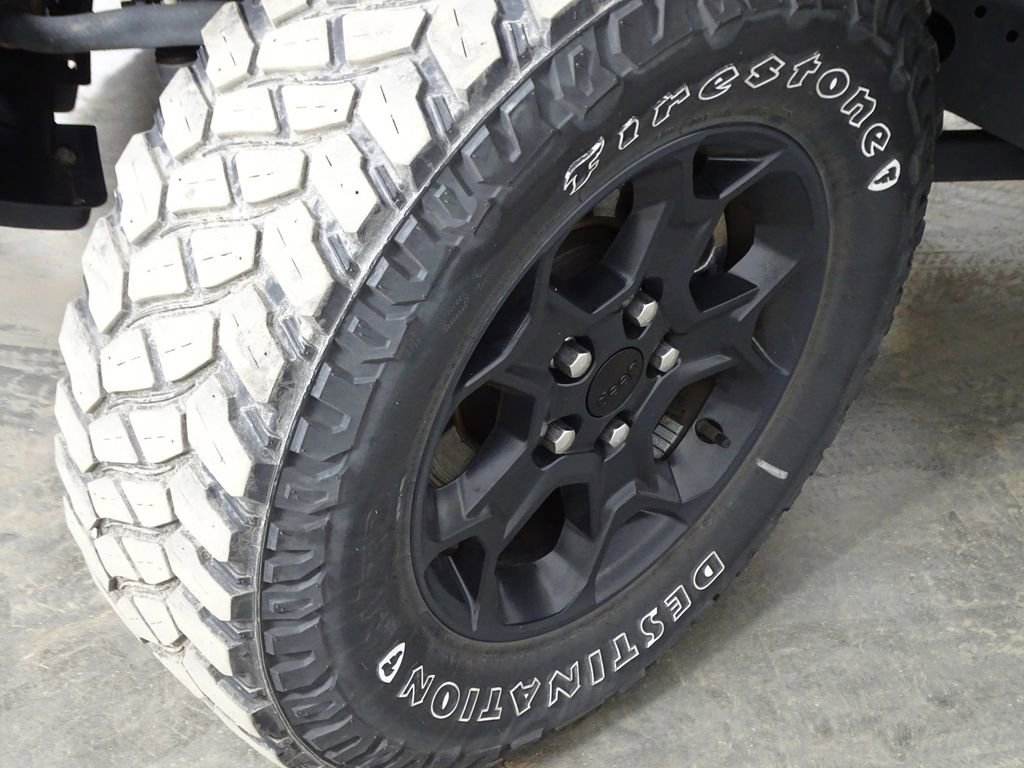 Used 2023 Jeep Wrangler Willys image 38