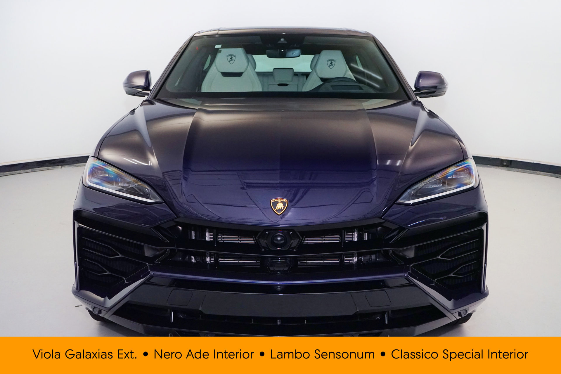 Used 2025 Lamborghini Urus SE AWD/4WD image 3