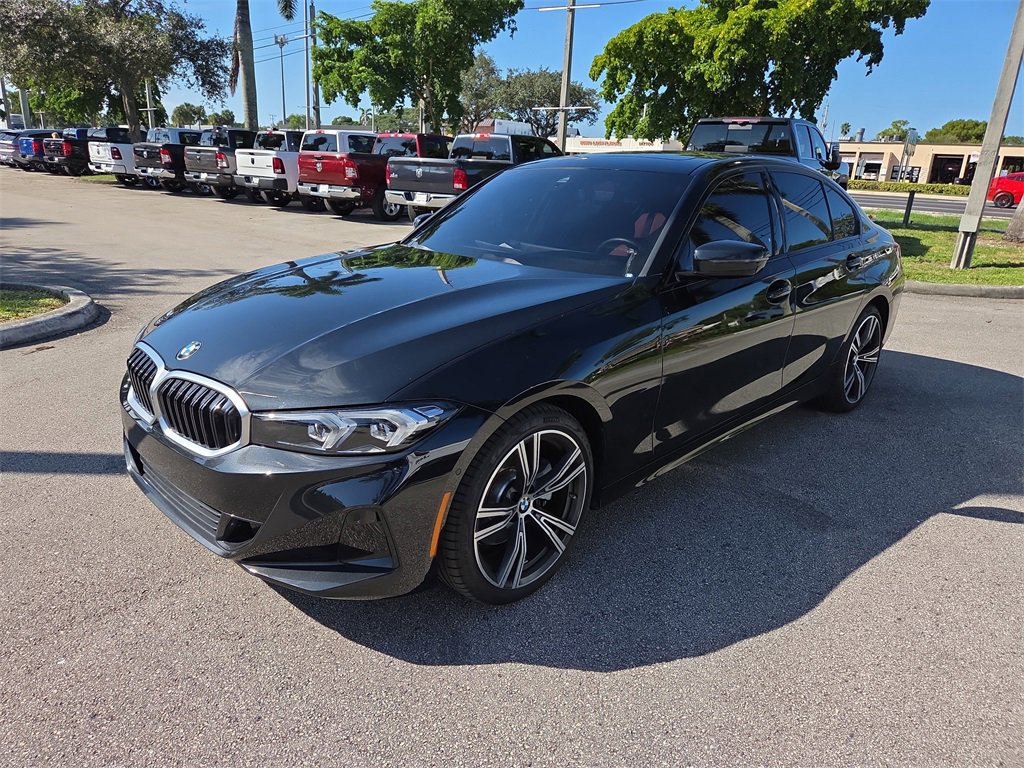 Used 2023 BMW 330i Sedan w/ Premium Package image 11