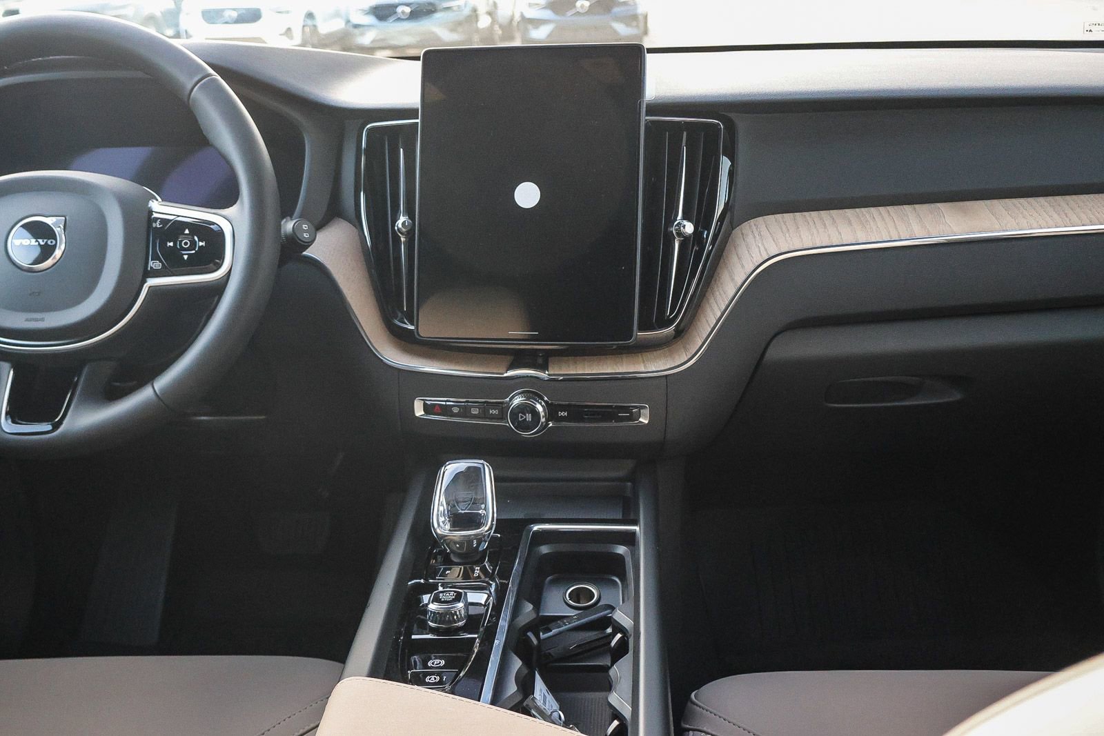 New 2026 Volvo XC60 B5 Plus w/ Climate Package image 23