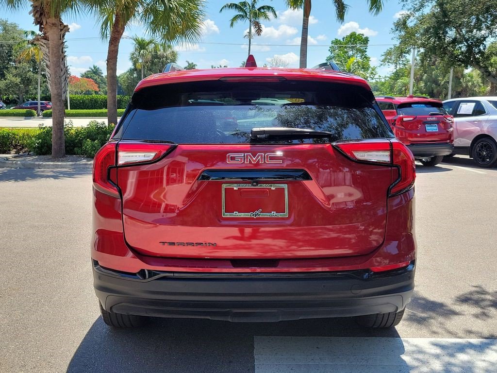 Certified 2023 GMC Terrain SLT w/ Elevation Edition FWD image 4