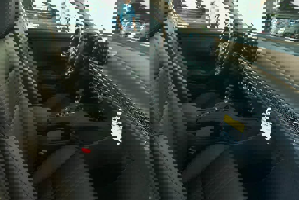 New 2026 Honda HR-V EX-L image 15