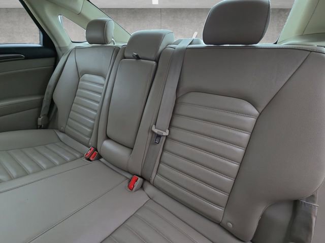 Used 2017 Ford Fusion Energi SE FWD image 22