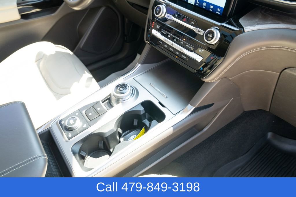 Used 2021 Ford Explorer Platinum w/ Equipment Group 601A image 44