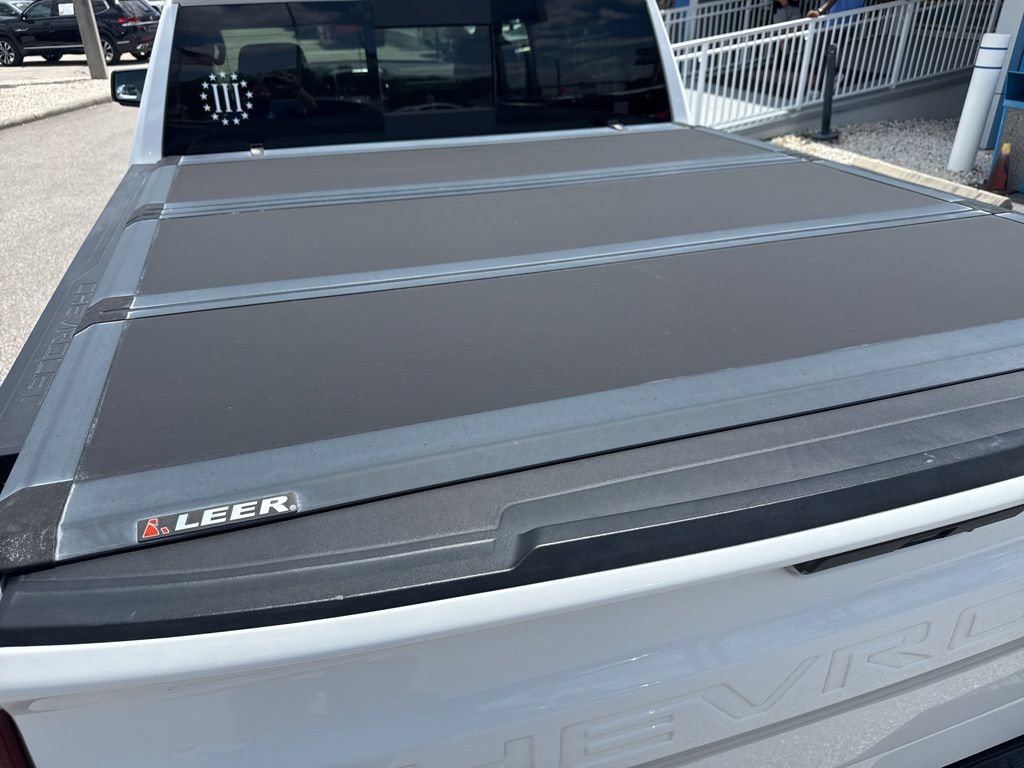 Used 2019 Chevrolet Silverado 1500 LTZ AWD/4WD image 12