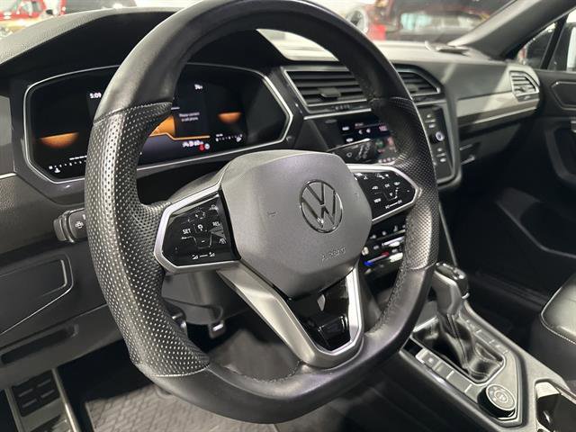 Certified 2024 Volkswagen Tiguan SE R-Line image 22