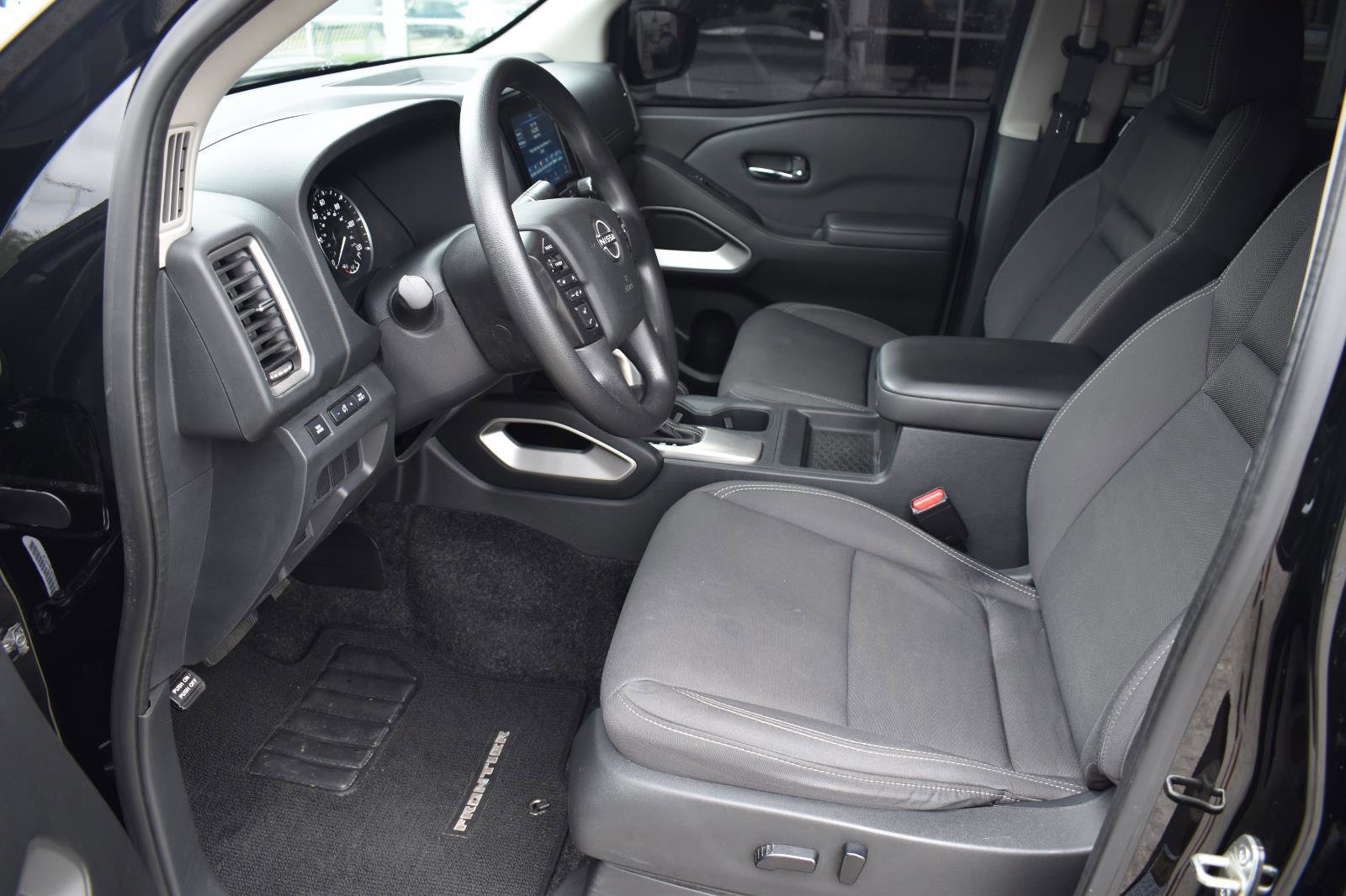 Used 2022 Nissan Frontier SV w/ Technology Package AWD/4WD image 23