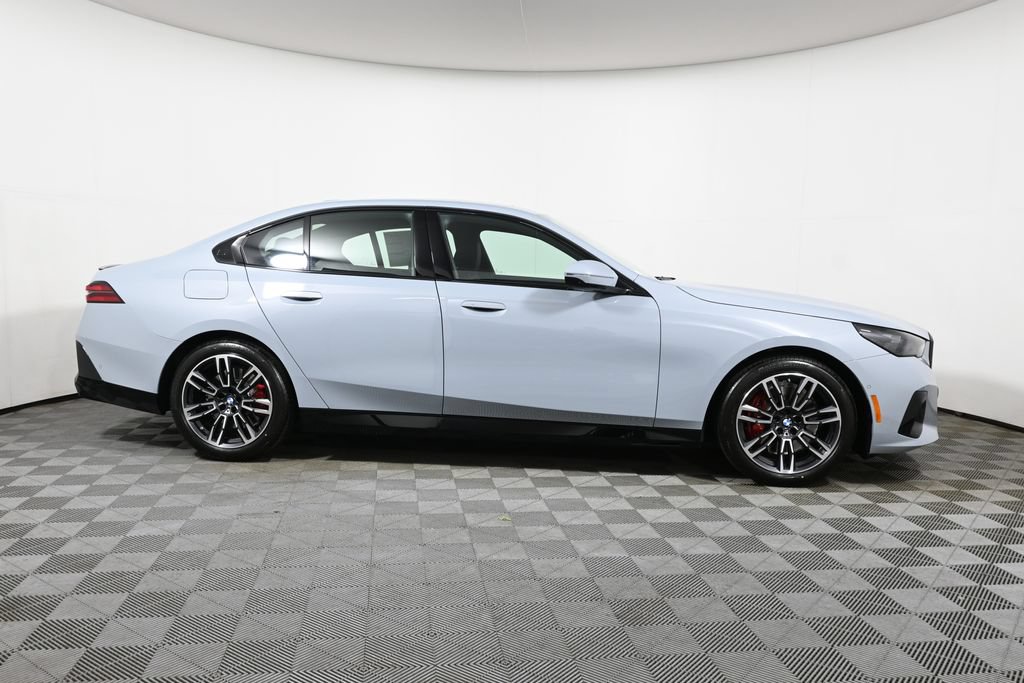 New 2027 BMW 530i xDrive w/ M Sport Package AWD/4WD image 8