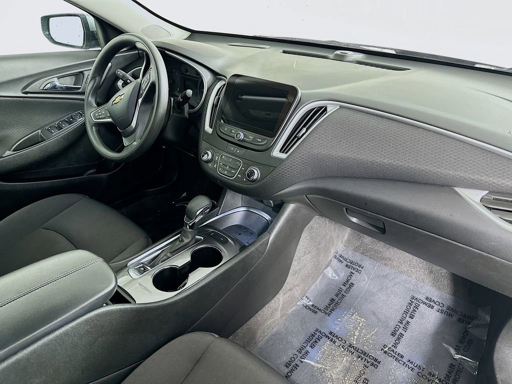 Used 2024 Chevrolet Malibu LT image 34
