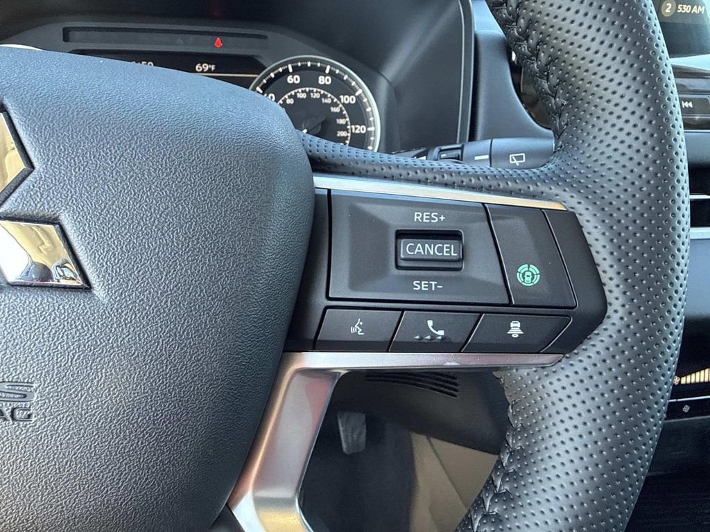 New 2026 Mitsubishi Outlander SE image 34