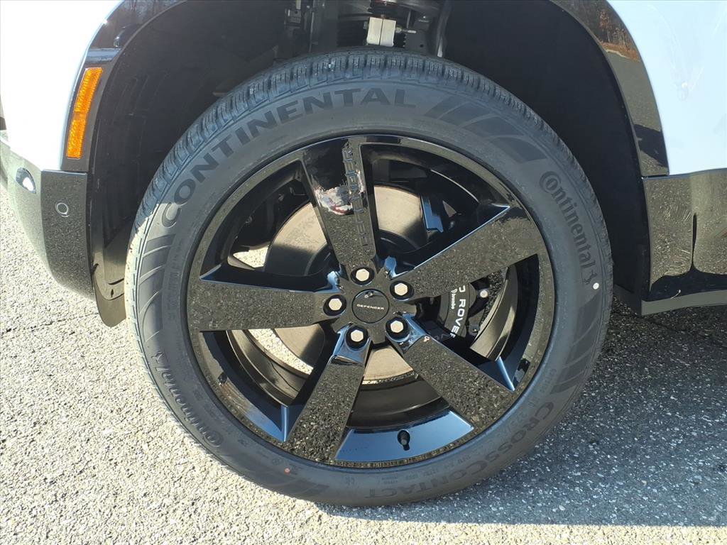 New 2026 Land Rover Defender 110 V8 image 9