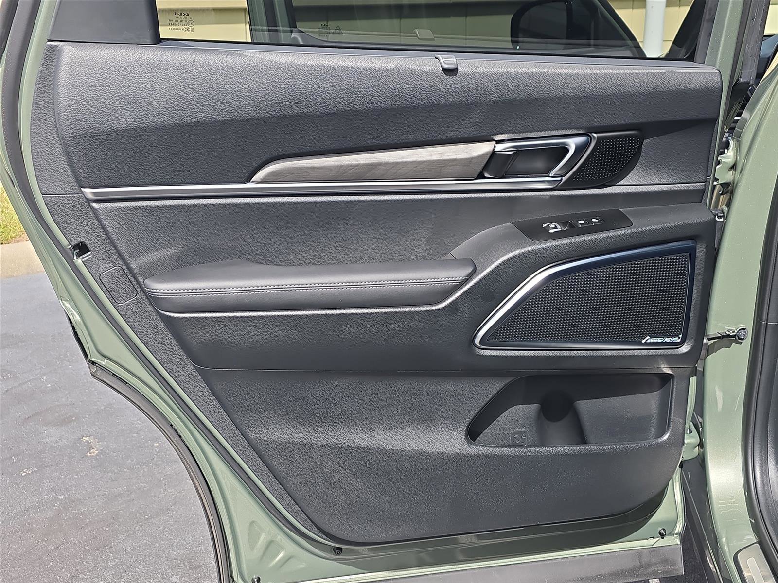 Used 2025 Kia Telluride SX Prestige X-Pro image 10