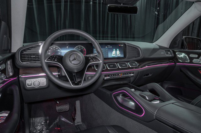 New 2026 Mercedes-Benz GLS 450 4MATIC image 19