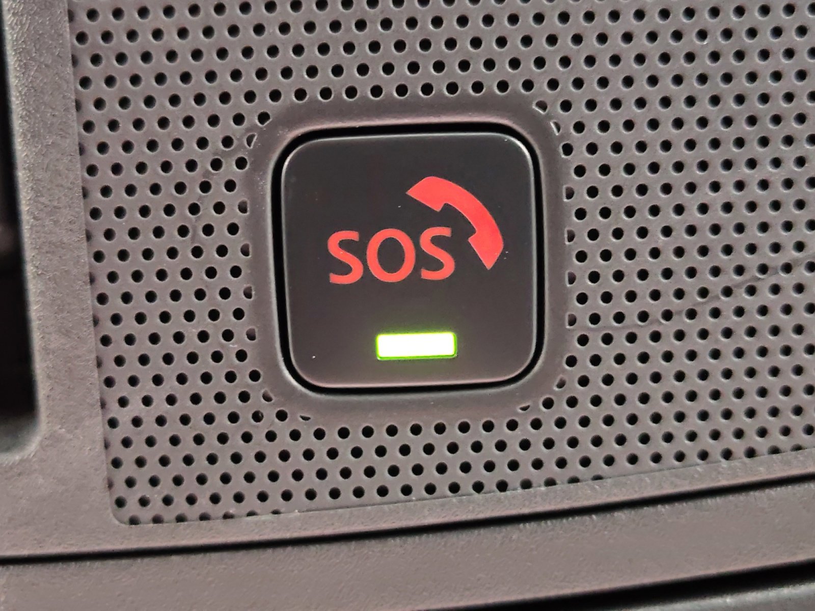 Used 2022 INFINITI Q60 3.0t Luxe w/ Essential Package image 37