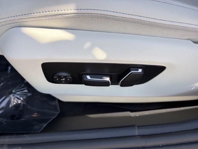 Certified 2025 BMW 530i RWD image 22