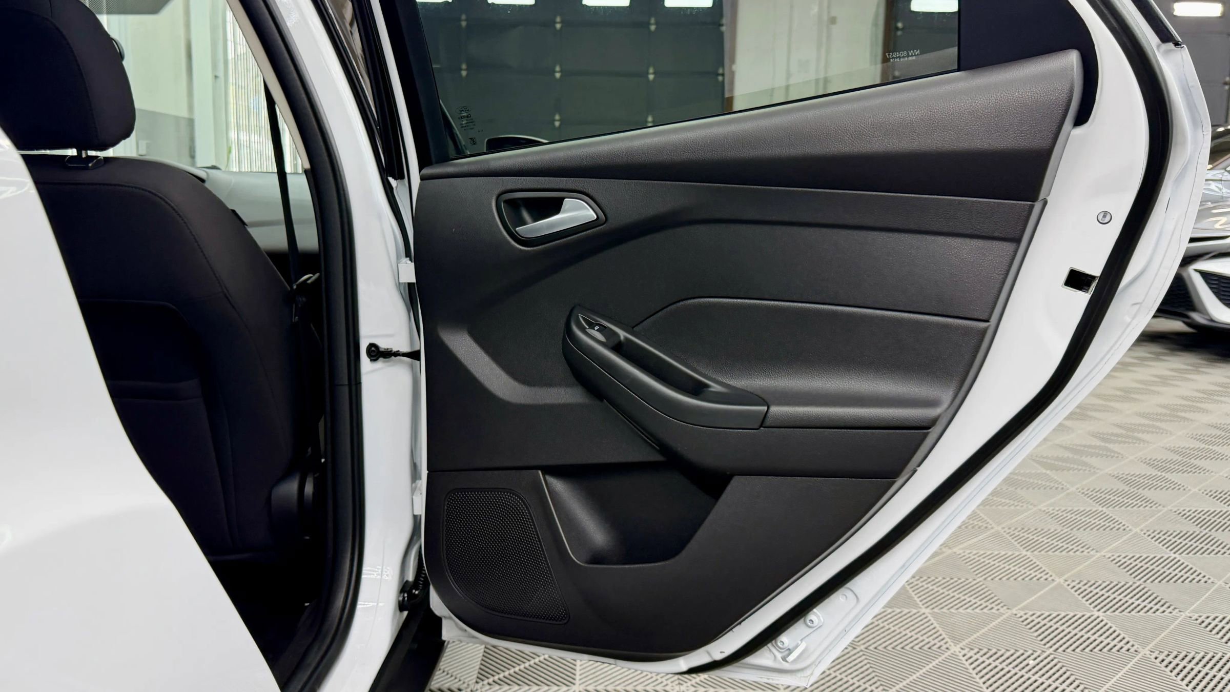 Used 2015 Ford Focus SE image 8