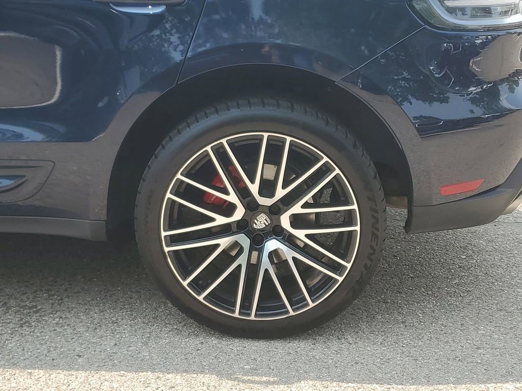 Used 2022 Porsche Macan S image 5