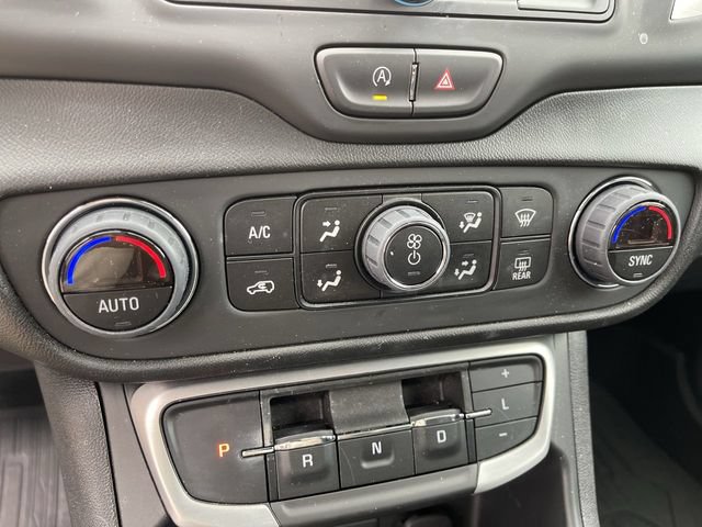 Used 2023 GMC Terrain SLE w/ Driver Convenience Package FWD image 18