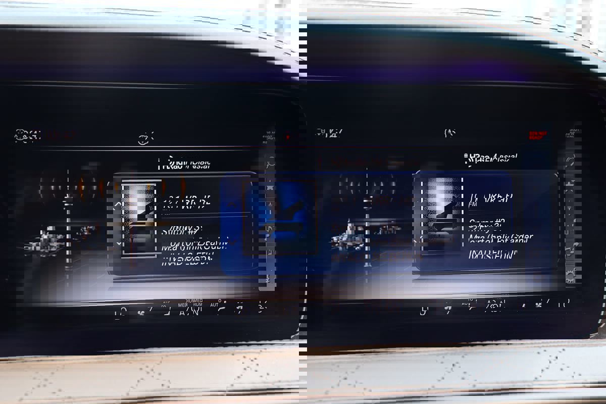 Used 2018 Mercedes-Benz S 560 4MATIC Sedan image 28