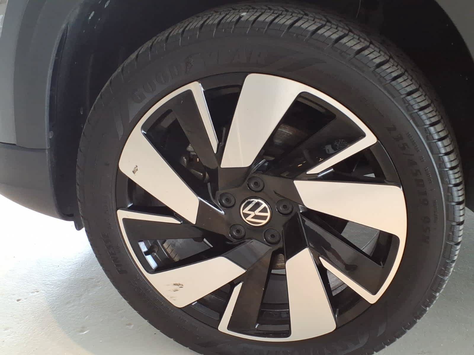 Used 2023 Volkswagen Taos SEL AWD/4WD image 7