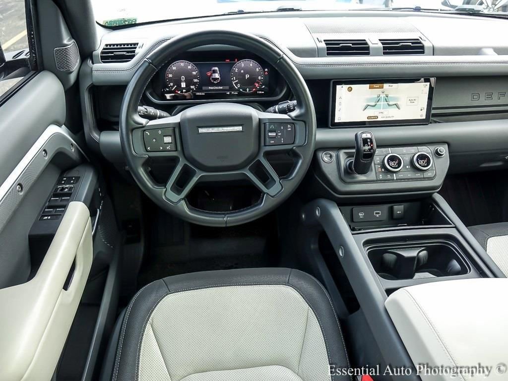 Used 2023 Land Rover Defender 110 X-Dynamic SE image 14