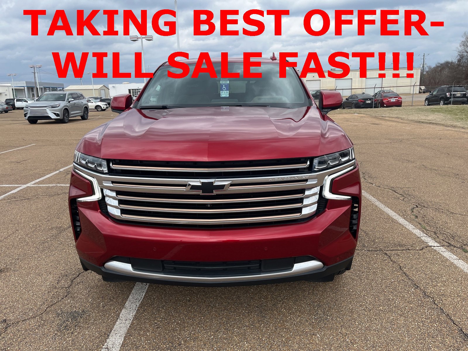 Used 2023 Chevrolet Tahoe High Country image 2