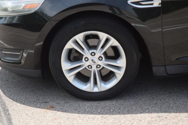 Used 2013 Ford Taurus SEL FWD image 27