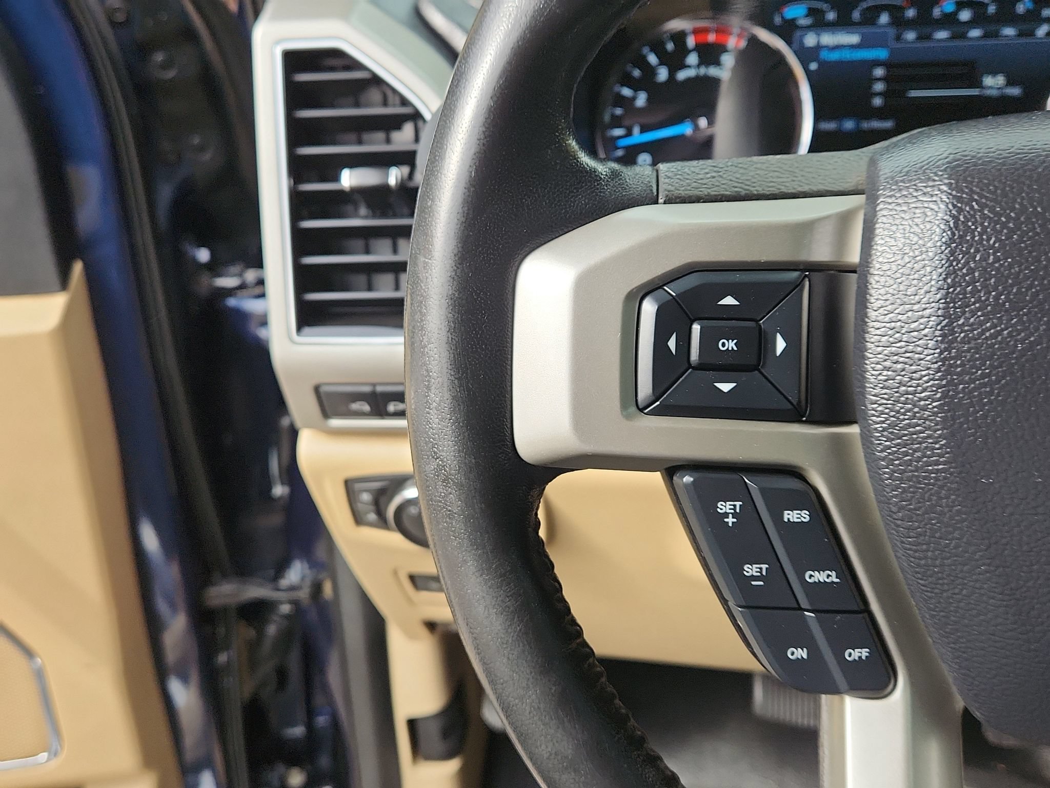 Used 2020 Ford F250 Lariat w/ Lariat Ultimate Package AWD/4WD image 21