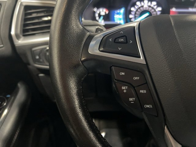 Used 2017 Ford Edge Titanium w/ Technology Package AWD/4WD image 29