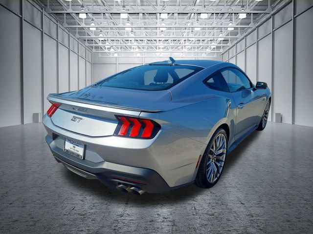 Used 2025 Ford Mustang GT Premium RWD image 5