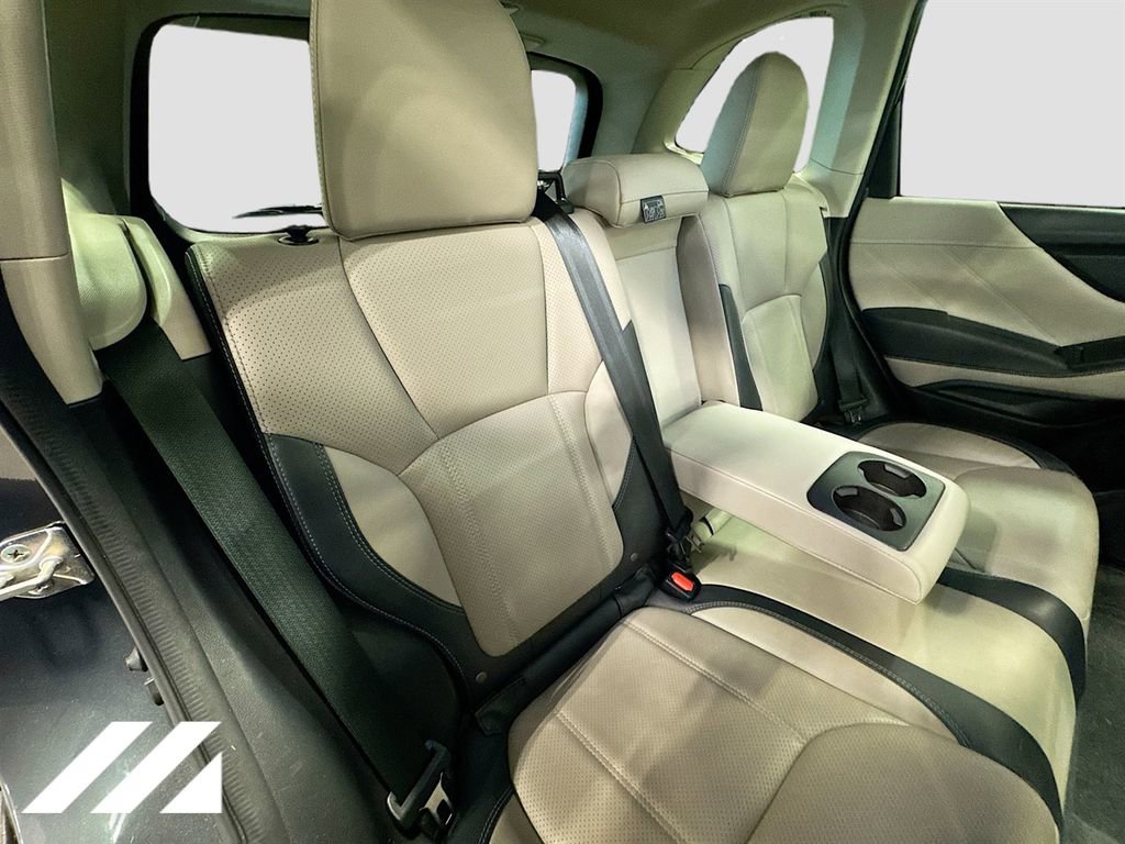 Used 2023 Subaru Forester Limited image 32