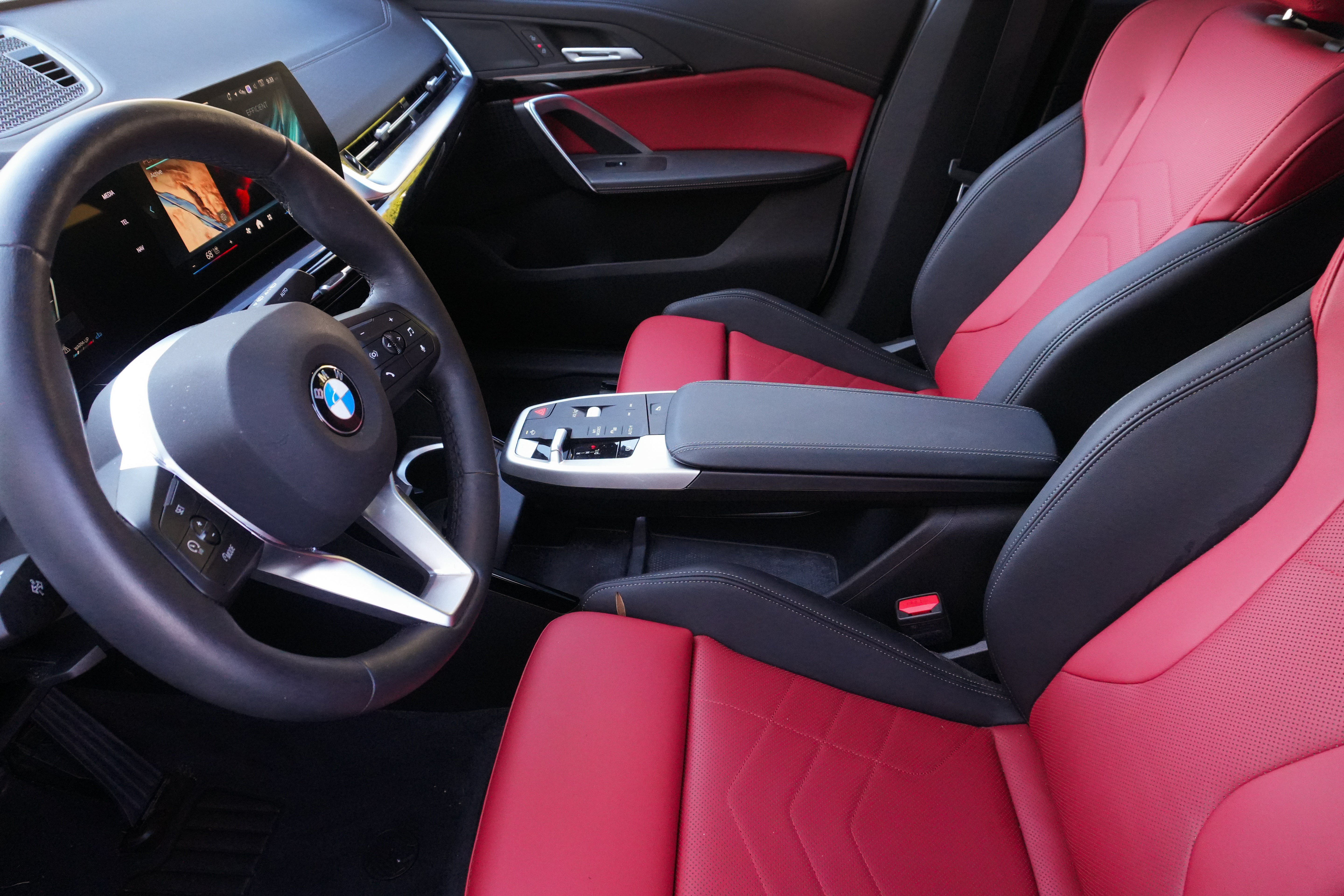 Certified 2025 BMW X2 xDrive28i AWD/4WD image 12