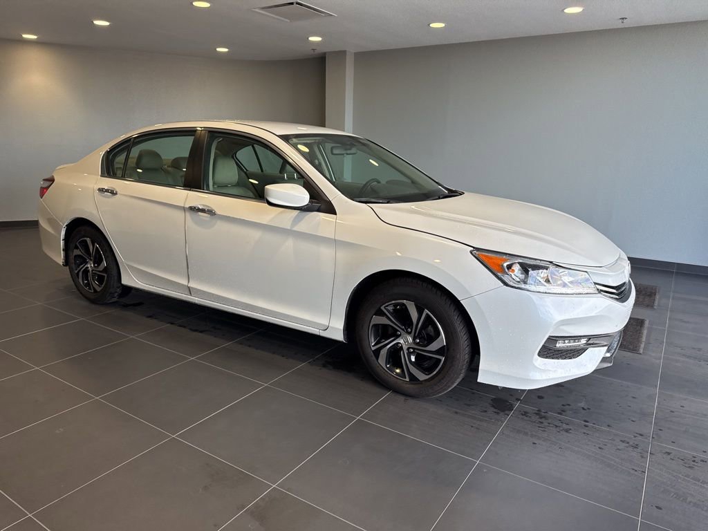 Used 2017 Honda Accord LX image 5