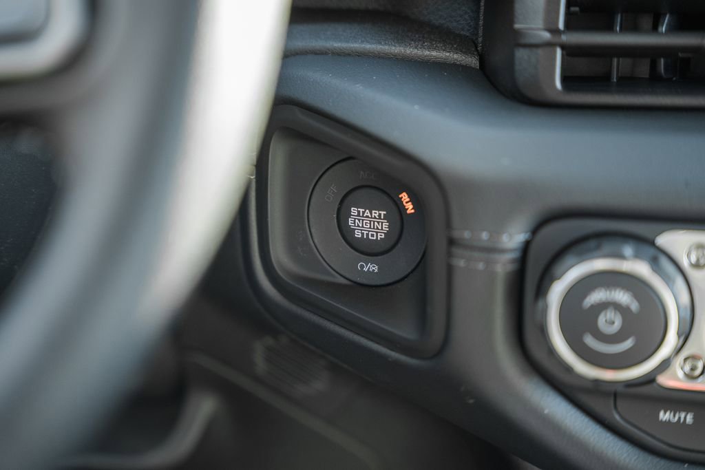 New 2025 Jeep Wrangler Unlimited Rubicon w/ Convenience Group image 26