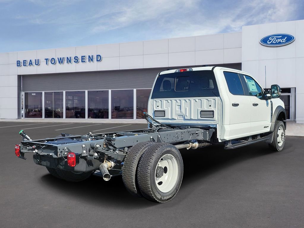 New 2026 Ford F550 4x4 Crew Cab image 4