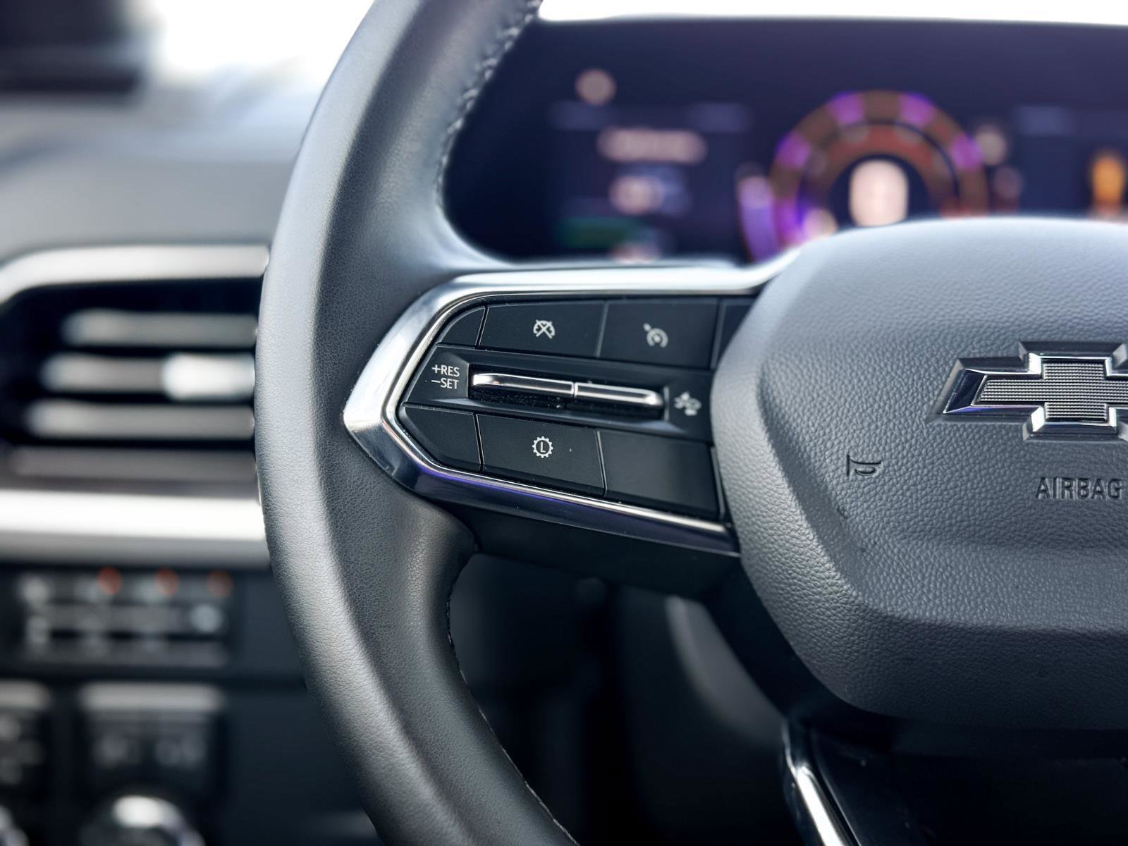 Certified 2025 Chevrolet Suburban Z71 image 13