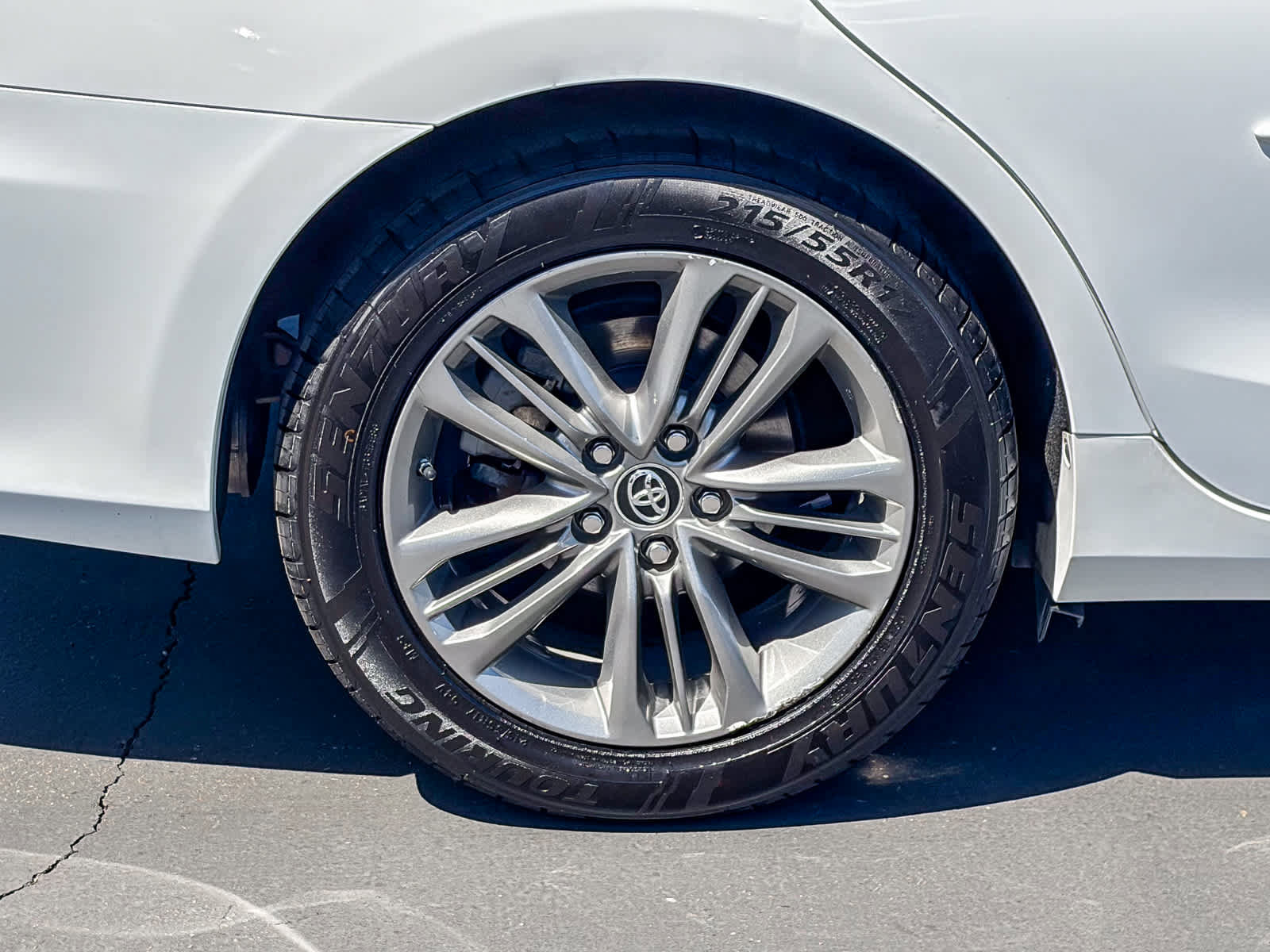 Used 2015 Toyota Camry SE FWD image 10